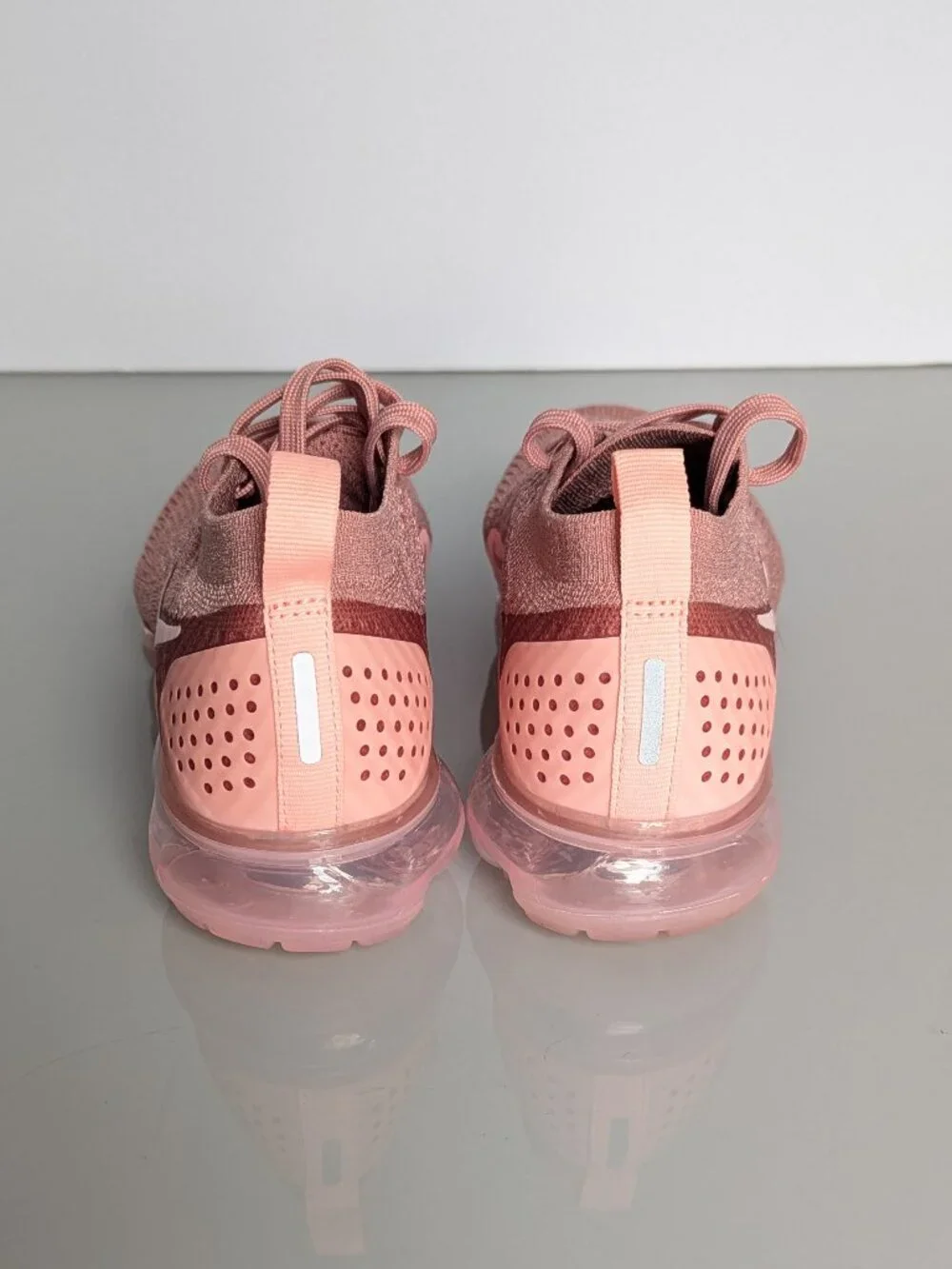Nike Air VaporMax Flyknit 2 Rose Gold Pink Sneakers – Women’s Size 7.5 Lace Up